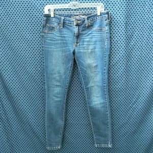 Universal Thread - Ladies medium wash skinny, jegging, denim jeans. Size- 8/29R